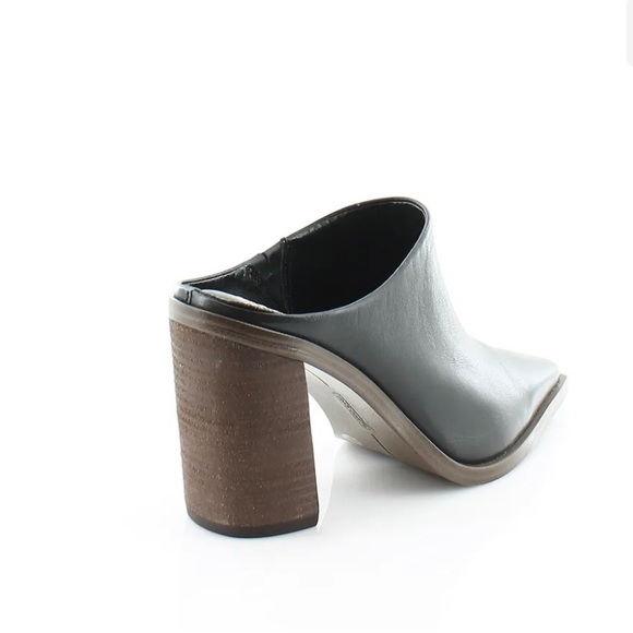 SHOES - Picture 6 of 16